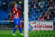 MADRID, SPAIN - JANUARY 10: Antoine Griezmann of Atletico de Madrid celebrates scoring their opening goal during the Copa del Rey  Round of 16 second leg match at Estadio Vicente Calderon on January 10, 2017 in Madrid, Spain.  (Photo by Gonzalo Arroyo Moreno/Getty Images)